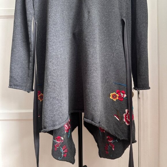 JOHNNY WAS Los Angeles Size XS Embroidered Draped Cardigan Floral Birds Gray - Picture 10 of 12
